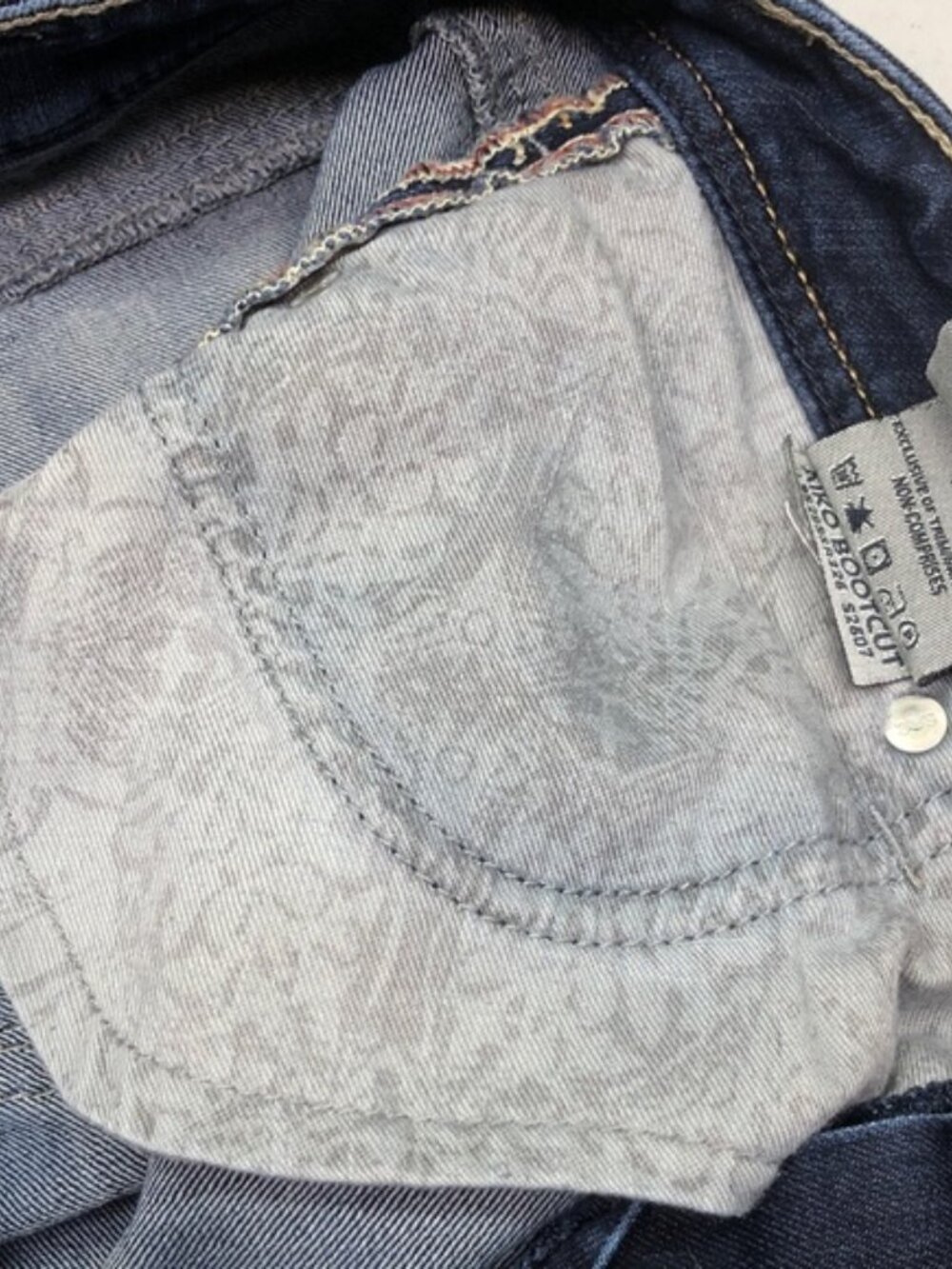 Silver Jeans Brand Dark Blue Women's Jeans - Classic Denim - Picture 9 of 16